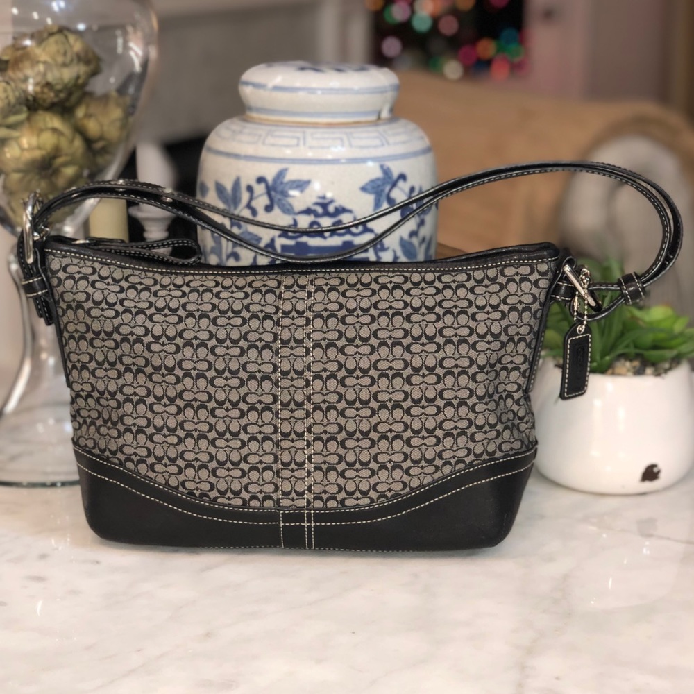 Coach black & gray signature canvas excellent cond